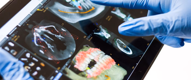 Logiciel médical pour les médecins dentistes, prothésistes et chirurgiens stomatologues