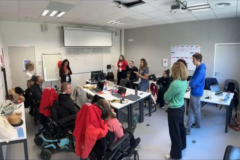 Atelier de co-conception réunissant patients, soignants et équipe projet autour d'un logiciel de santé numérique